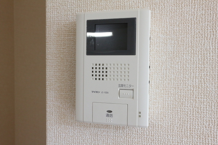 ハイム寿々のセキュリティ|モニター付きインターホンです