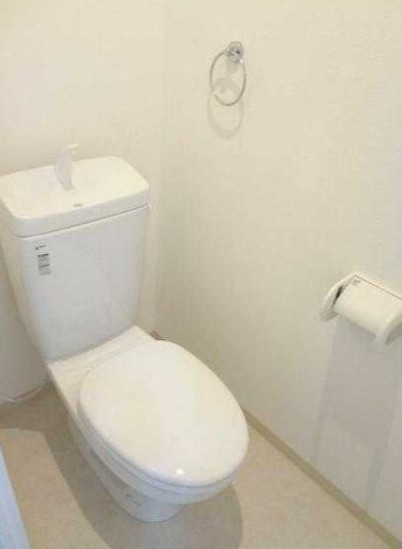 横須賀市久里浜４丁目の賃貸マンションのトイレ