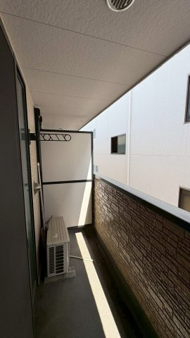 アンプルール フェール 寿のバルコニー