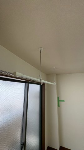 アンプルール フェール 寿の内装|室内物干し竿