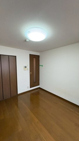 アンプルール フェール 寿の洋室