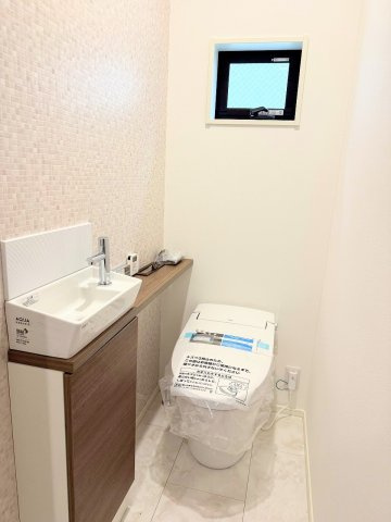 【トイレ】 | 【仲介手数料４４０万円が無料！！】■学芸大学駅１５分■三軒茶屋駅１５分■南道路■ＬＤＫ２２帖