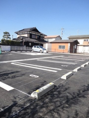【駐車場】 | シャンス　エール | 駐車場があるので、車を買う予定の方も安心です