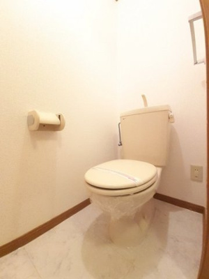【トイレ】 | レークサイドＡ | ゆったりとした空間のトイレです