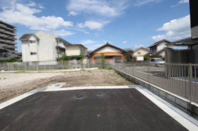 南国市篠原　4号地　建築条件なし　売土地（全4区画）の前面道路含む現地写真|南側　幅6.0ｍ　間口　8.59ｍ