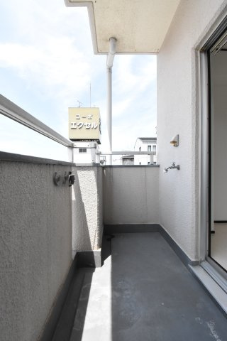 ABIKO CINQのバルコニー