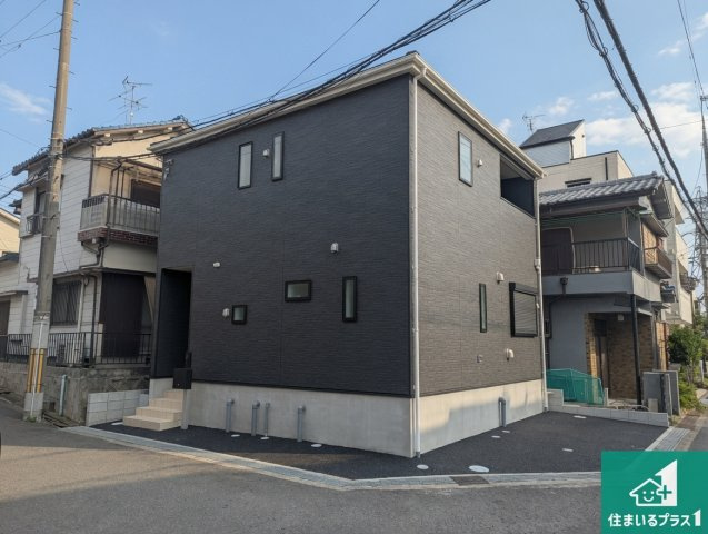 枚方市楠葉中之芝　第3期　新築一戸建ての外観|お客様に長く安心して住んでいだだける事にこだわった家づくり！住んでからのアフターサービスにもしっかりと取り組んでいます！