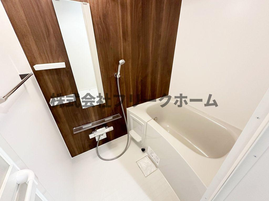 武蔵野市西久保１丁目の賃貸マンションの浴室