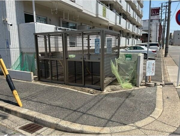 丸美ロイヤル築地のその他|敷地内ごみ置き場