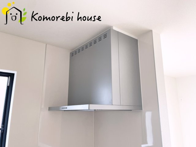 蓮田市黒浜2343番　新築一戸建て　ハートフルタウン　Aのキッチン|26.8.1撮影済み