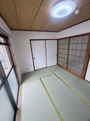 【洋室】 | サンヒルズマンション | 収納付の和室