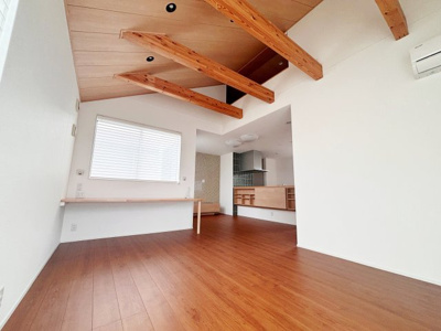 【居間・リビング】 | 藤沢市辻堂東海岸2丁目 中古戸建 全1棟