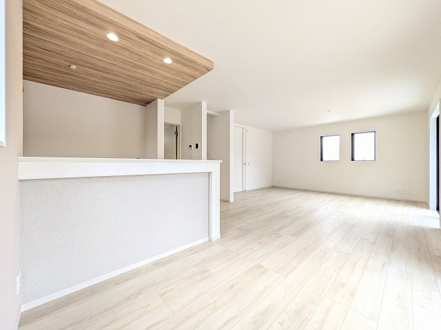 八王子市　小比企町　新築一戸建て　１期の内装|～キッチン上部はオシャレな下がり天井～