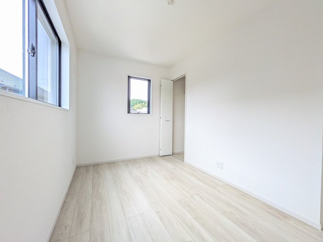 八王子市　小比企町　新築一戸建て　１期の収納|～収納力の高いクローゼット完備～
