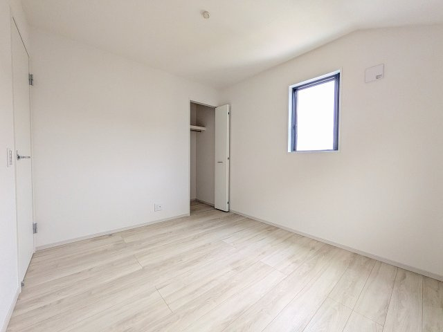 八王子市　小比企町　新築一戸建て　１期の収納|～収納力の高いクローゼット完備～