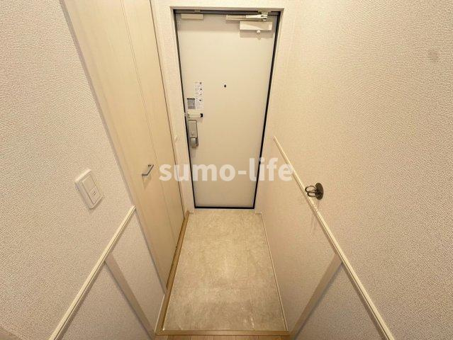 ヒカルサ尼崎栗山町の玄関