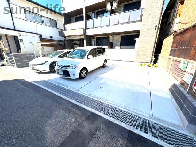 ヒカルサ尼崎栗山町の駐車場