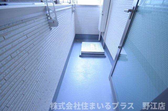 フジパレス鶴見Ⅱ番館のバルコニー