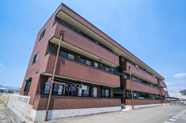 橿原市雲梯町のアパート