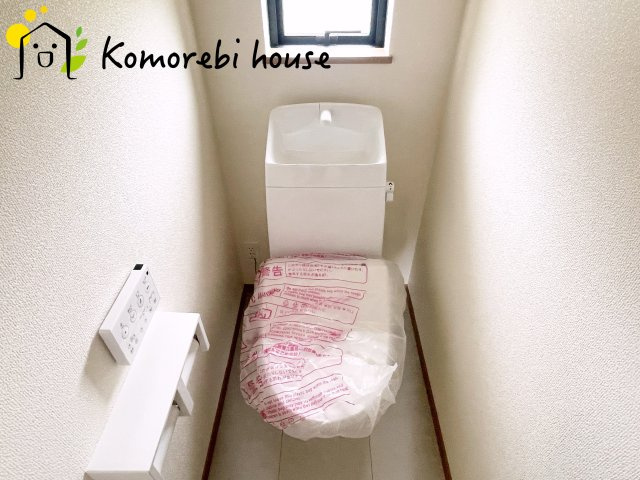 蓮田市黒浜2343番　新築一戸建て　ハートフルタウン　Bのトイレ|26.8.1撮影済み