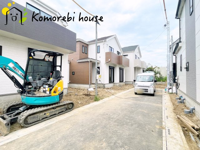 蓮田市黒浜2343番　新築一戸建て　ハートフルタウン　Bの前面道路含む現地写真|26.8.1撮影済み