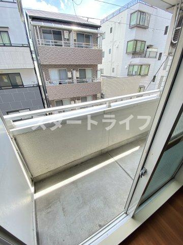 大阪市淀川区塚本２丁目の賃貸マンションのバルコニー
