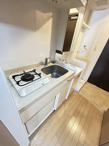 エステムコート三宮駅前ラ・ドゥーのキッチン