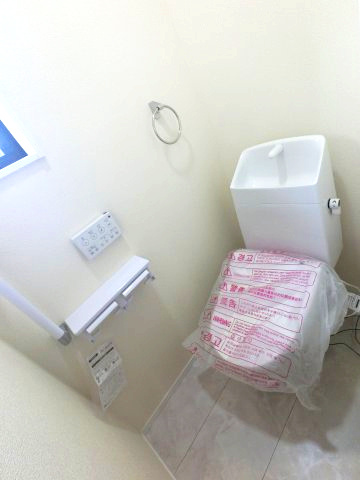 北野町今山 2号棟のトイレ|2F　多機能トイレ