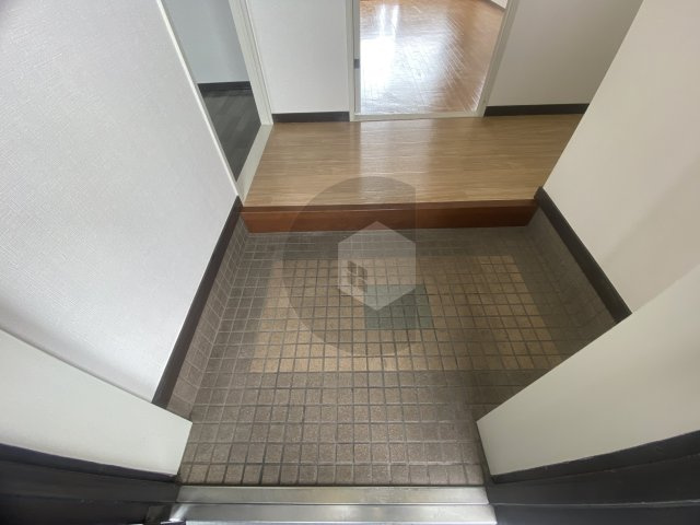 サンヴェール春日の玄関