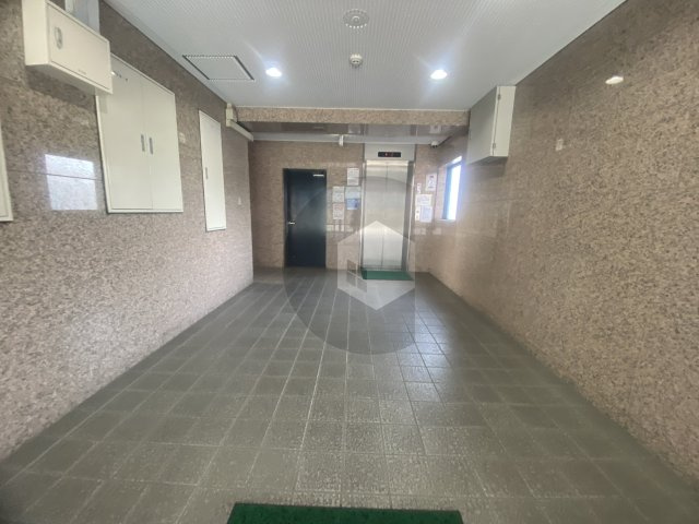 サンローズ吉田のロビー