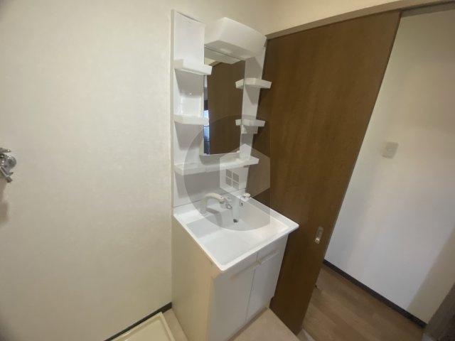 サンローズ吉田の独立洗面台