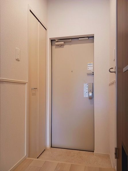 フォーリーフ　クローバーの玄関
