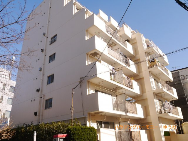 【外観】 | 宮本３７ハイツ | 穏やかな風と陽光を導き、プライバシーに配慮された設計プランを採用し、居住性を一段と心地よいものにしています。