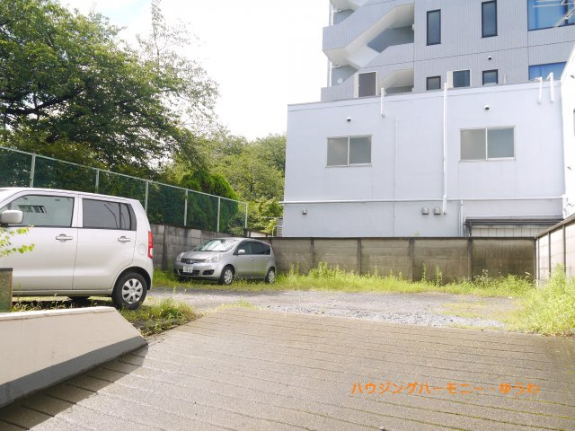 【駐車場】 | 宮本３７ハイツ | 自走式の駐車場がありますので、車必須のかたには、安心です。