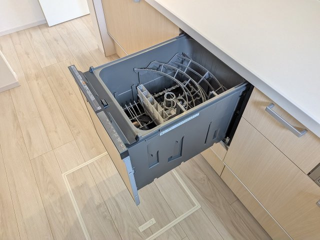 八王子市　小比企町　新築一戸建て　１期のキッチン|～食洗機付き　食事後の食器洗いはお任せ、家族でゆっくりとくつろげます～