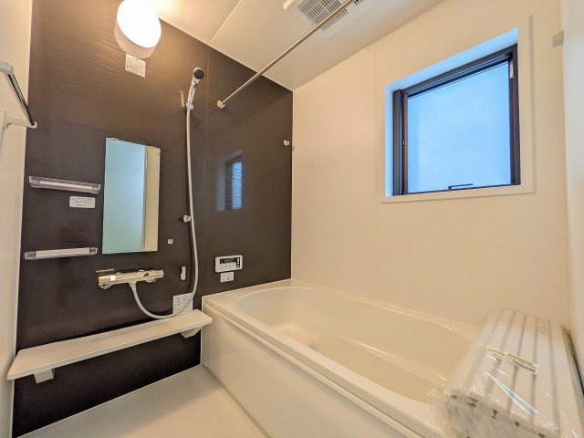 八王子市　小比企町　新築一戸建て　１期の浴室|～のびのびくつろげるバスルーム　１日の締めくくりに癒やしのバスタイムを～