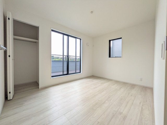 八王子市　小比企町　新築一戸建て　１期の子供部屋|～2階南側バルコニーに面している6.0帖の洋室～