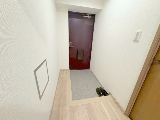 ファミール安倉の玄関|収納もある玄関です