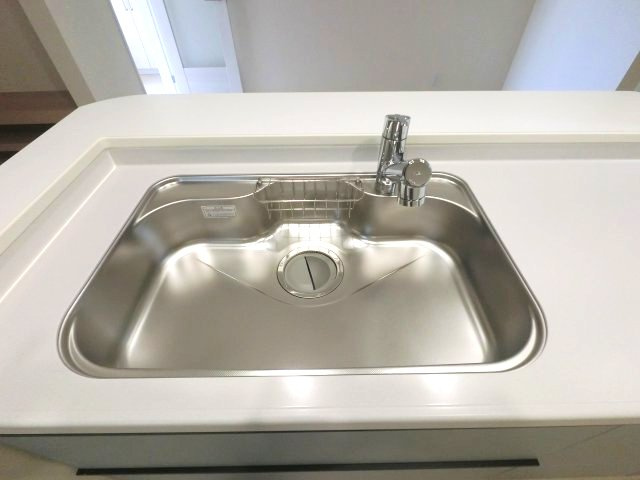 北野町今山 3号棟のキッチン|浄水器付きなので綺麗な水を使えます