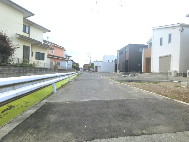 北野町今山 3号棟の前面道路含む現地写真