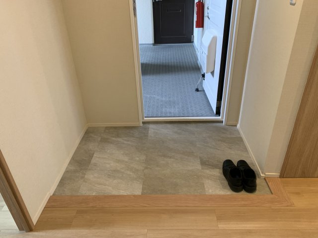 舞子台グリーンマンションの玄関