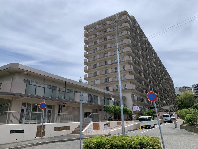 舞子台グリーンマンションの外観