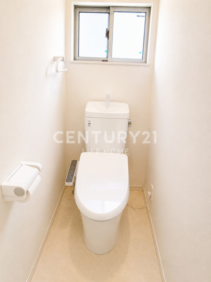 【トイレ】 | 東急田園都市線「長津田」中古戸建 | 落ち着いた色調のトイレです