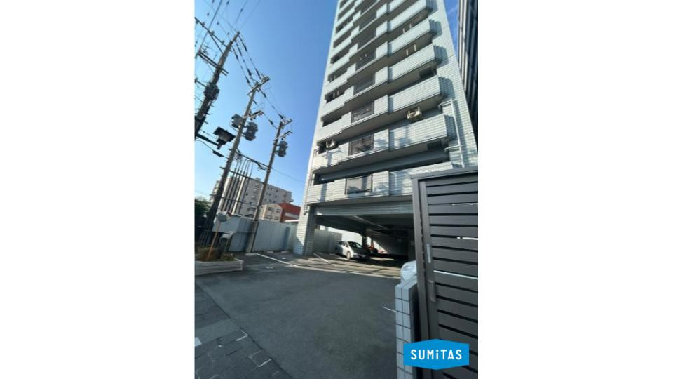 マンションの間口も幅広で進入がしやすいです。