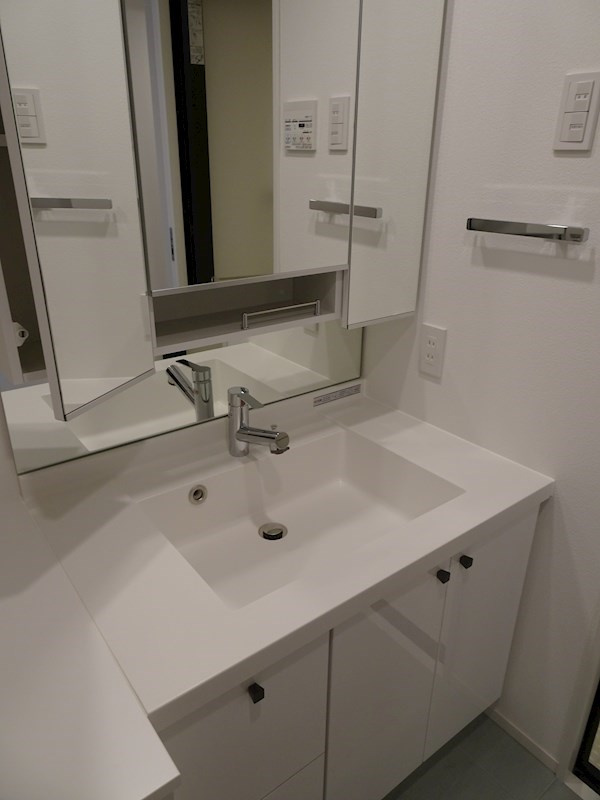 新品家具付きマンション北大塚9(KaGood東京)の洗面所