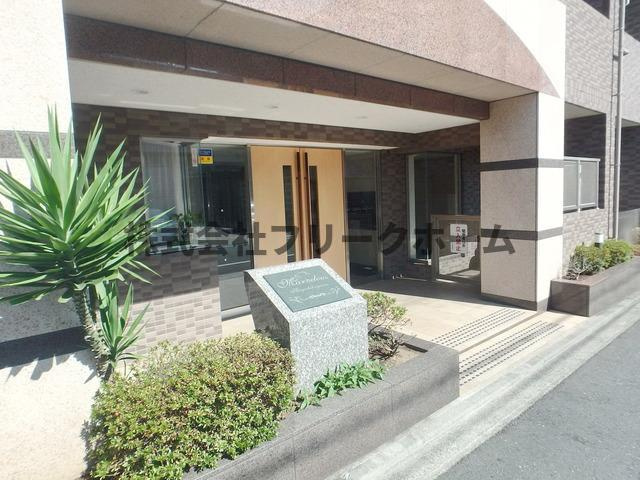 マーベラス東小金井のエントランス