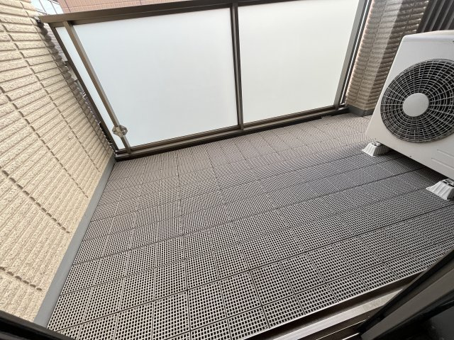 【バルコニー】 | MAISON HIRO | 同物件別部屋参考写真　バルコニーも一般的なものよりの広々♪