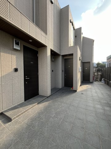 【その他共用部分】 | MAISON HIRO | １Fが玄関です　