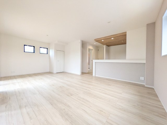 八王子市　小比企町　新築一戸建て　１期の内装|～キッチン上部はオシャレな下がり天井の仕様～