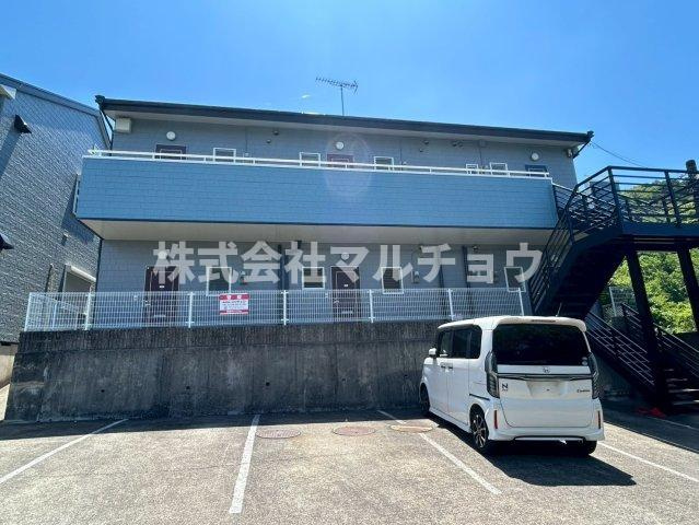 高瀬川ハイツAの駐車場|カースペースがあります